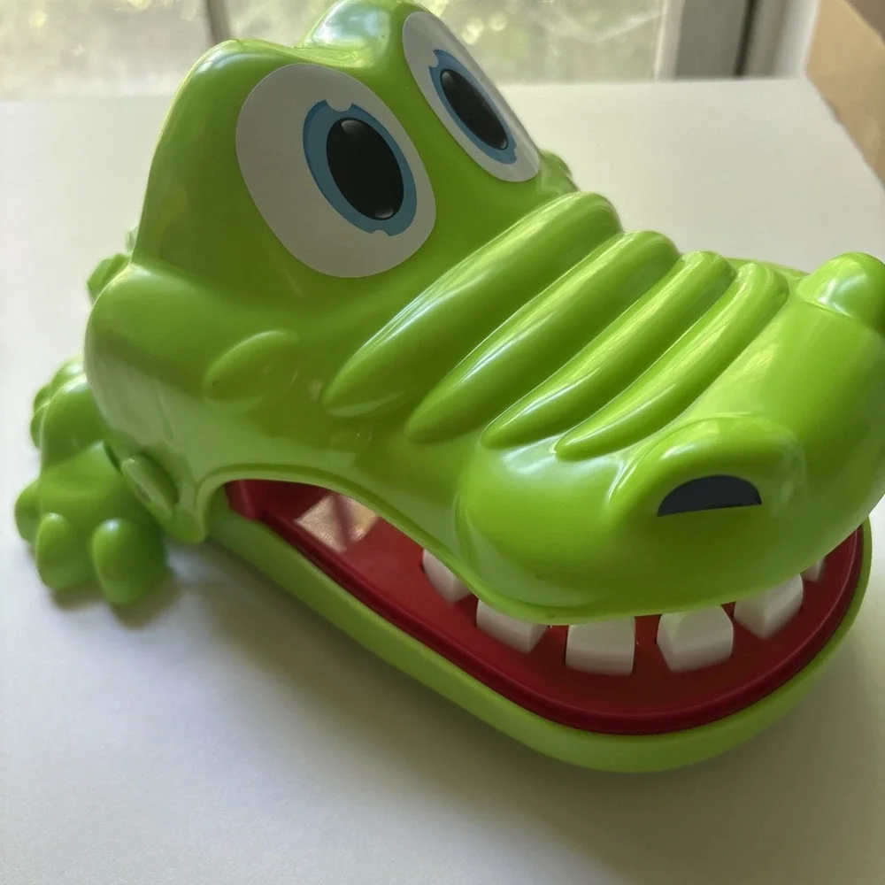 Vintage 1992 Milton Bradley Crocodile Dentist Game Travel Version Tested Works!